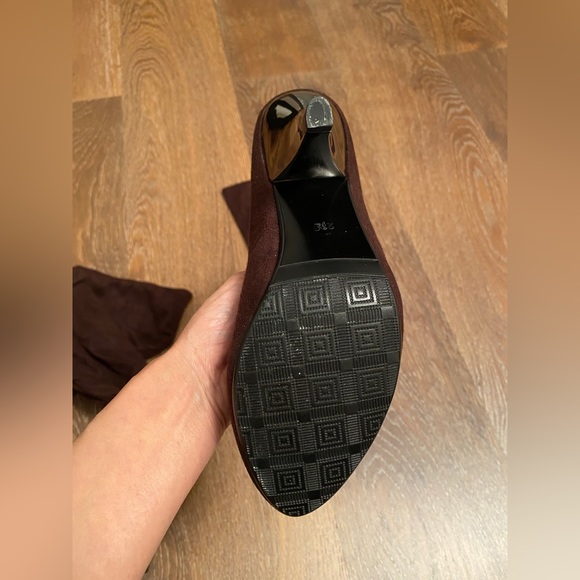 Brown suede knee high boots 6.5 - Picture 3 of 3